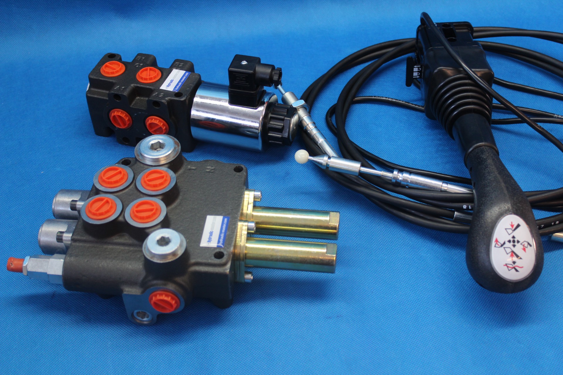 WITH THIS KIT YOU CAN CONTROL 3 SECTION USING ONE JOYSTICK