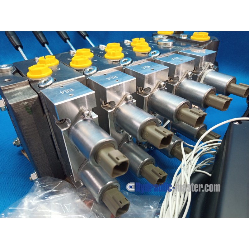 juuko remote radio 4 handle manipulators + Hydraulic valve HM Line 4 functions 120l/min 33 GPM Full proportional 12 V