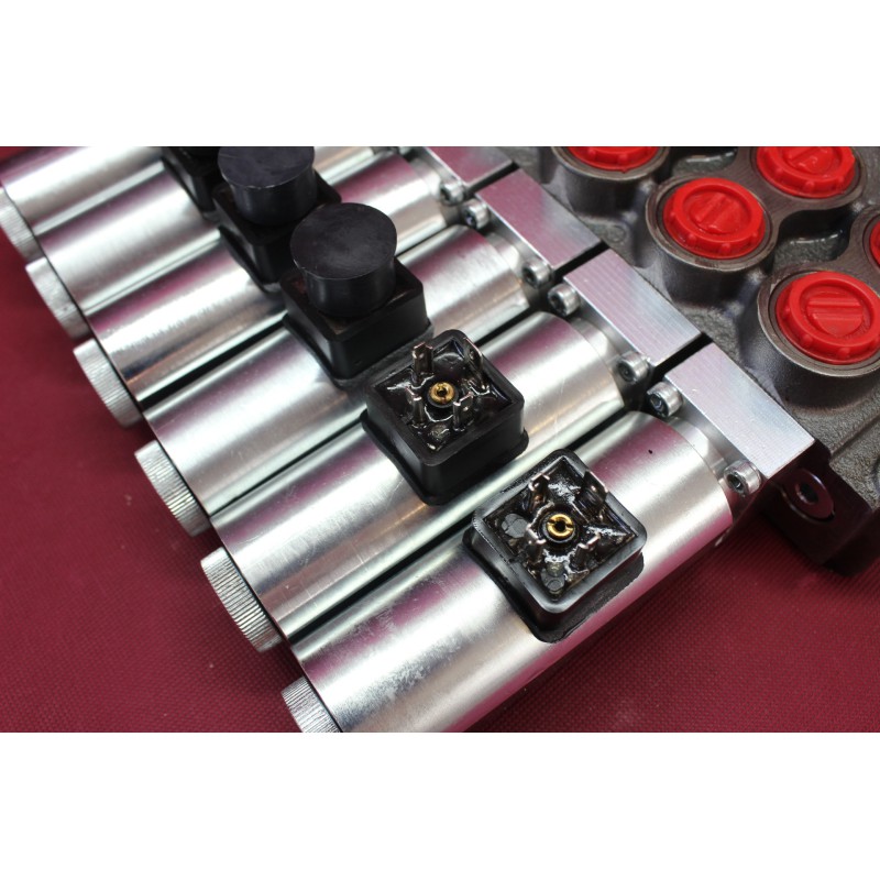 Hydraulic valve 6 sections HM line 90 l/min  24 gpm 24V double acting for cylinder spool